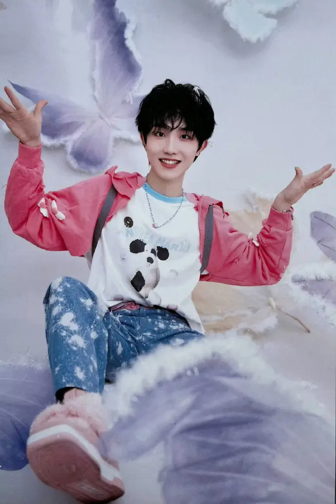 TF家族三代恋爱传闻_TF家族三代养成系爱豆_tf三代有哪几个有黑料的明星,