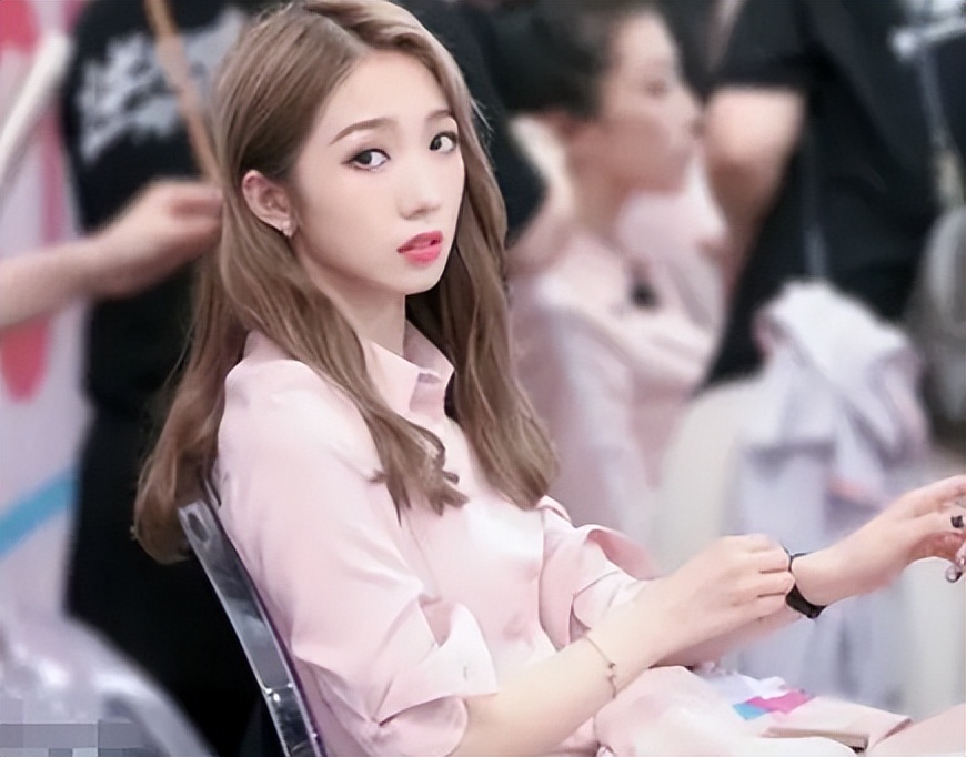 明星黑料值多少_明星黑料被买断后还是被发出_偶练明星黑料,